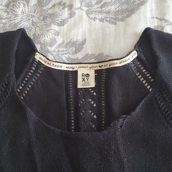 Roxy Black Capped Sleeve Sweater Top- Large - Picture 3 of 10